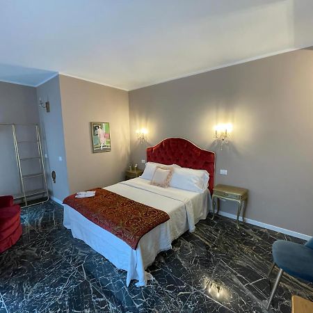 Prestige Suite Via Romagnoli Sirmione Eksteriør billede